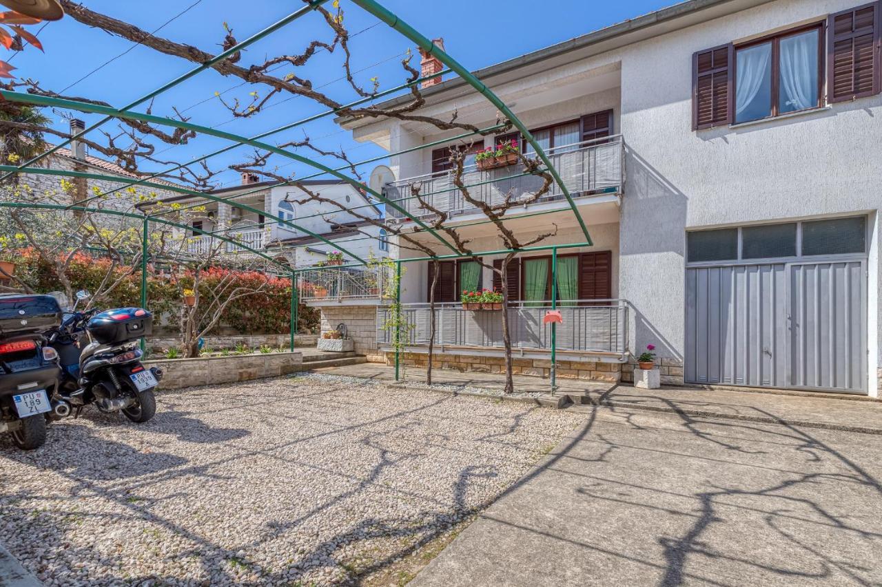 Apartment Mirijana Tar-Vabriga Kültér fotó